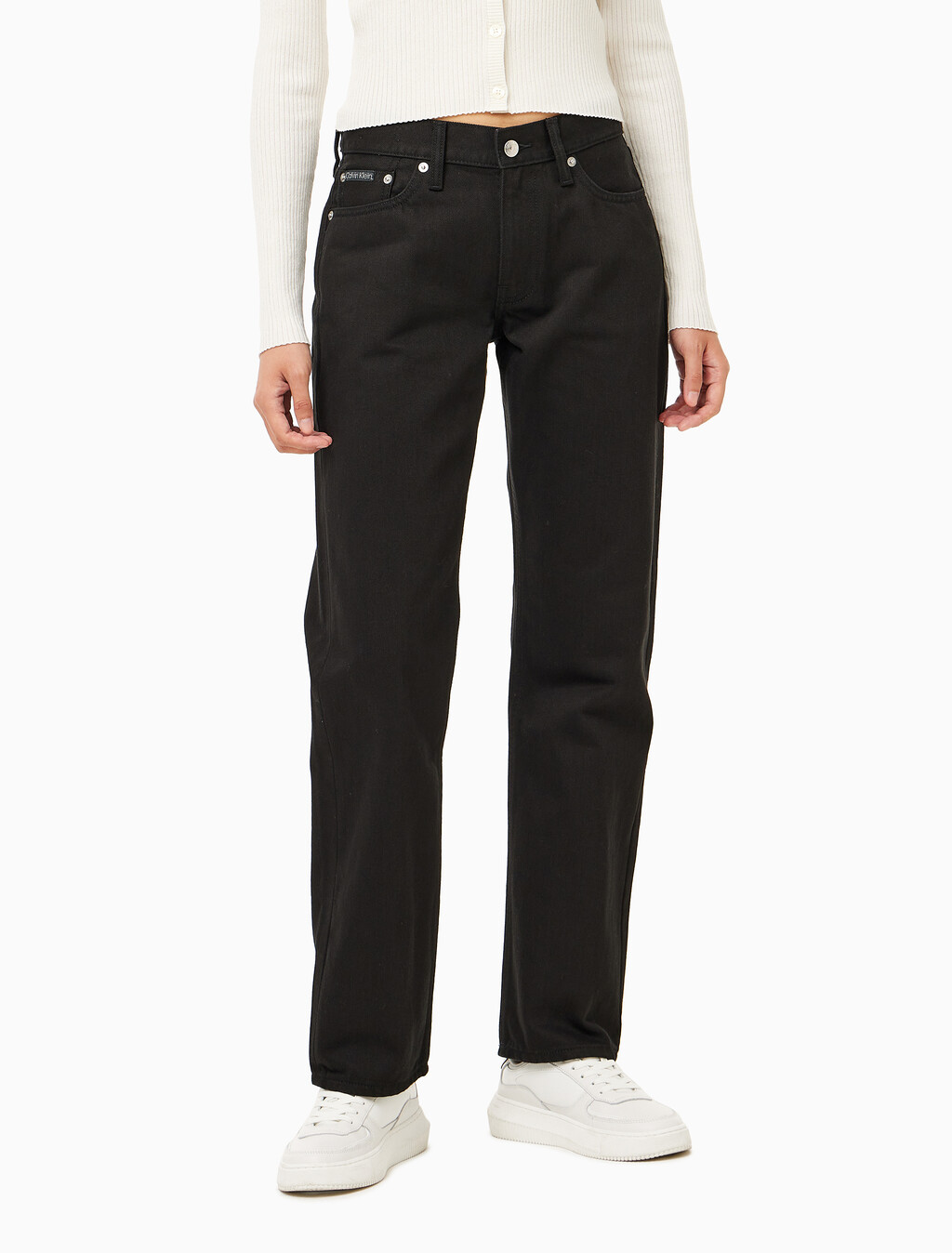 Buy 여성 로우라이즈 스트레이트핏 블랙 데님 in color WASHED BLACK LOGO LACE