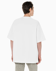 Buy 남성 릴렉스핏 인스티튜셔널 로고 반팔 스웨트셔츠 in color BRIGHT WHITE