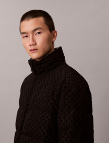 Buy 남성 나일론 리버서블 올오버프린트 다운 푸퍼 자켓 in color BLACK