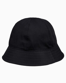 Buy 남녀공용 CK 엠브로이더리 로고 버킷햇 in color BLACK