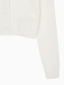 Buy 여성 크롭 케이블 가디건 in color WHITE