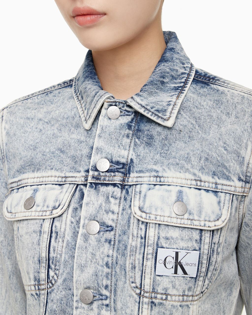 Buy 여성 익스트림 90's 크롭 데님 재킷 in color 028A CHALKY BLU