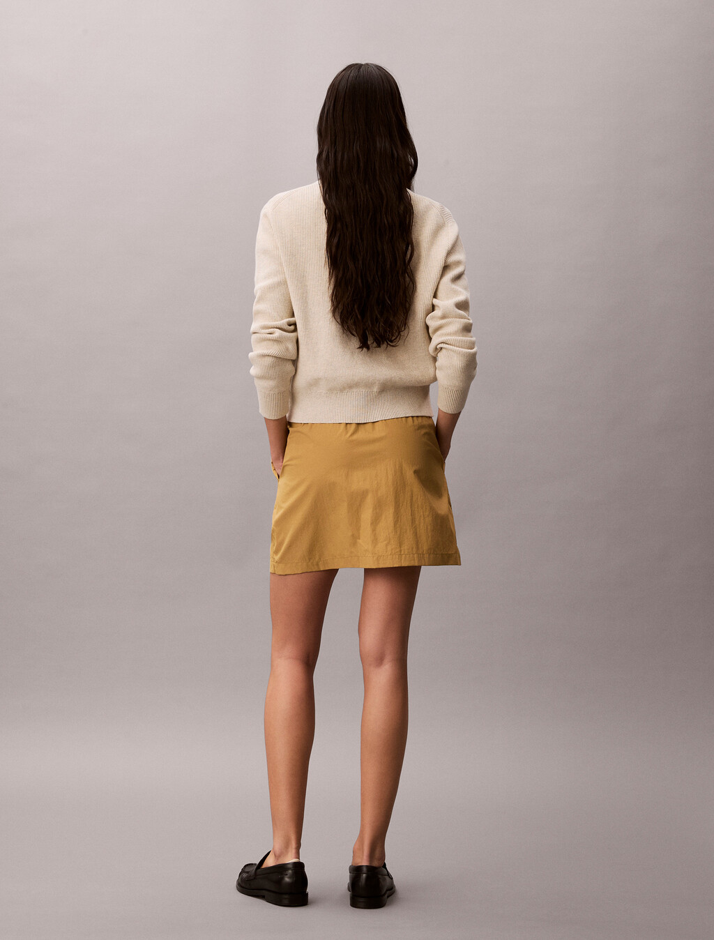 Buy 여성 나일론 미니 스커트 in color Ivory