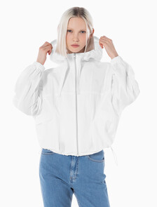 Buy 여성 패커블 윈드 브레이커 in color BRIGHT WHITE