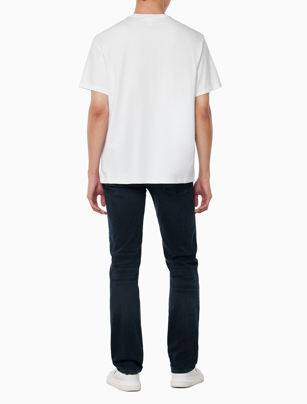 Buy 남성 릴렉스핏 바시티 CK 로고 패치 반팔 티셔츠 in color BRILLIANT WHITE