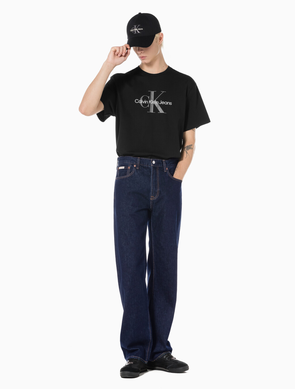 Buy 남성 시그니처 90's 스트레이트핏 린스블루 데님 in color RINSE BLUE