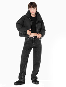 Buy 여성 볼륨 넥 크롭 다운 푸퍼 in color CK BLACK