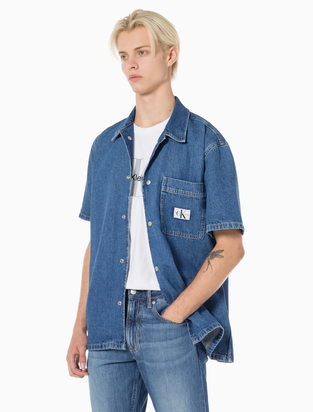 Buy 남성 데님 캠프 반팔 셔츠 in color MID BLUE BACK EMBRO