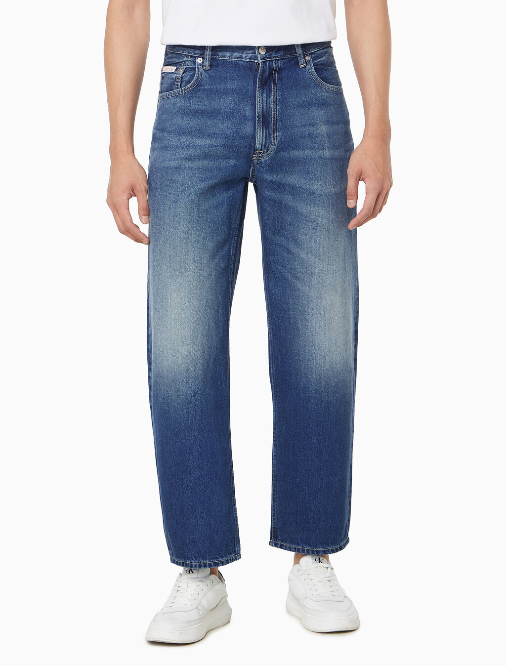 Buy 남성 배럴핏 럭키 스타 데님 in color Mid blue