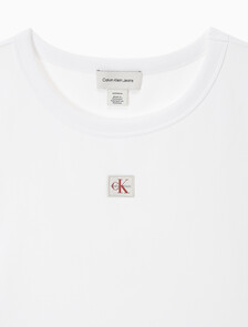 Buy 여성 우븐라벨 립 베이비 티 in color BRILLIANT WHITE