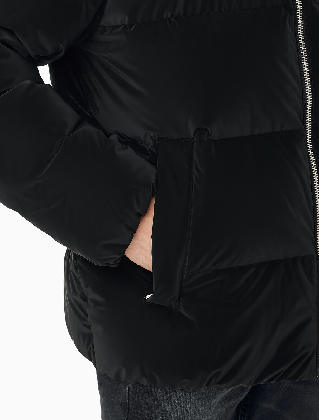 Buy 남성 모크넥 메트글로시 푸퍼자켓 in color BLACK