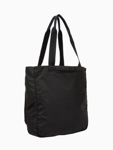 Buy 남성 CKJ 리버시블 헬멧 쇼퍼백 in color BLACK