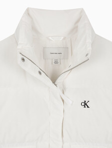 Buy 여성 숏 렝스 스탠드 카라 푸퍼 in color Ivory