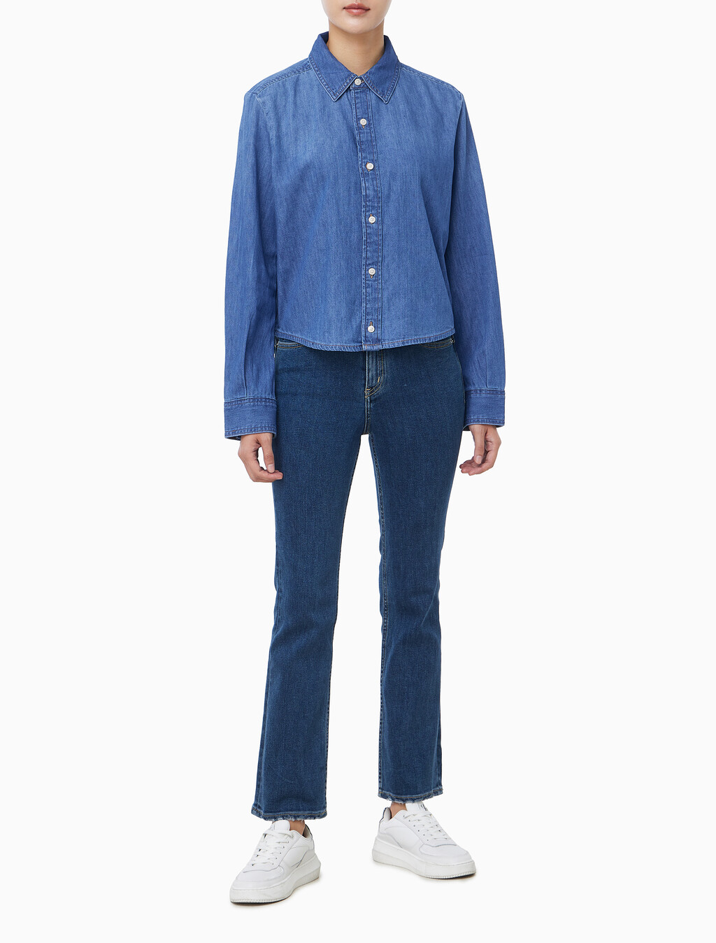 Buy 여성 크롭 인디고 L/S 셔츠 in color light blue