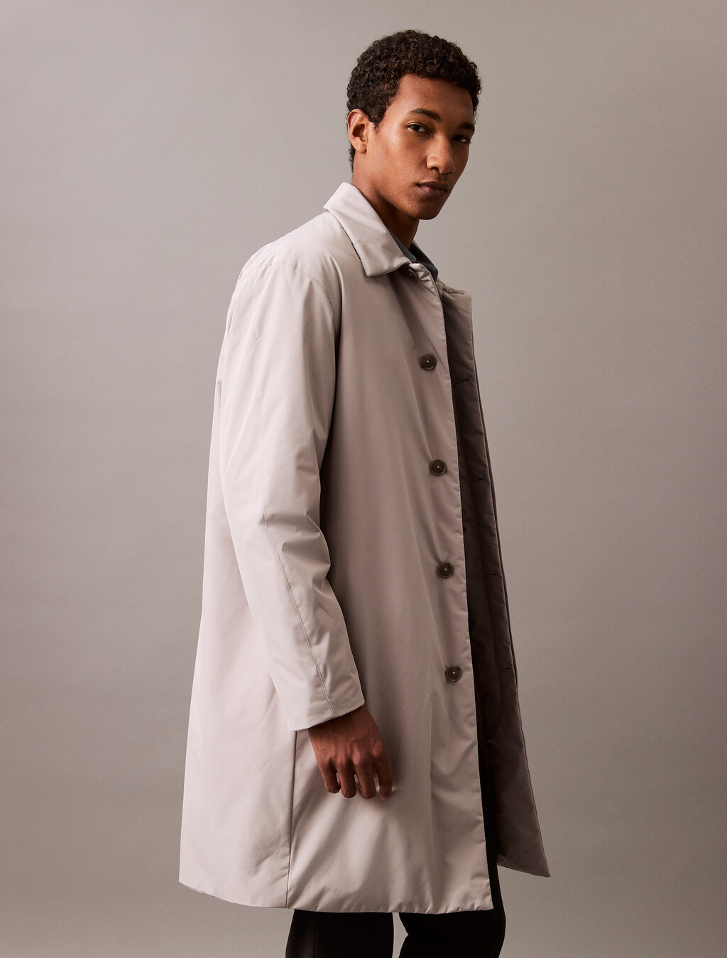 Buy 남성 롱슬리브 테크 폴리 카 코트 in color FLINT GRAY