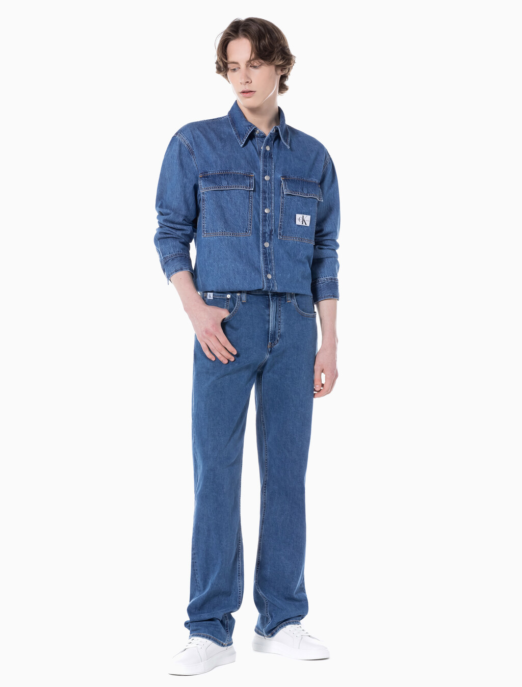 Buy 남성 90's 스트레이트핏 미드블루 에코 쿨 데님 in color MID BLUE BACK EMBRO