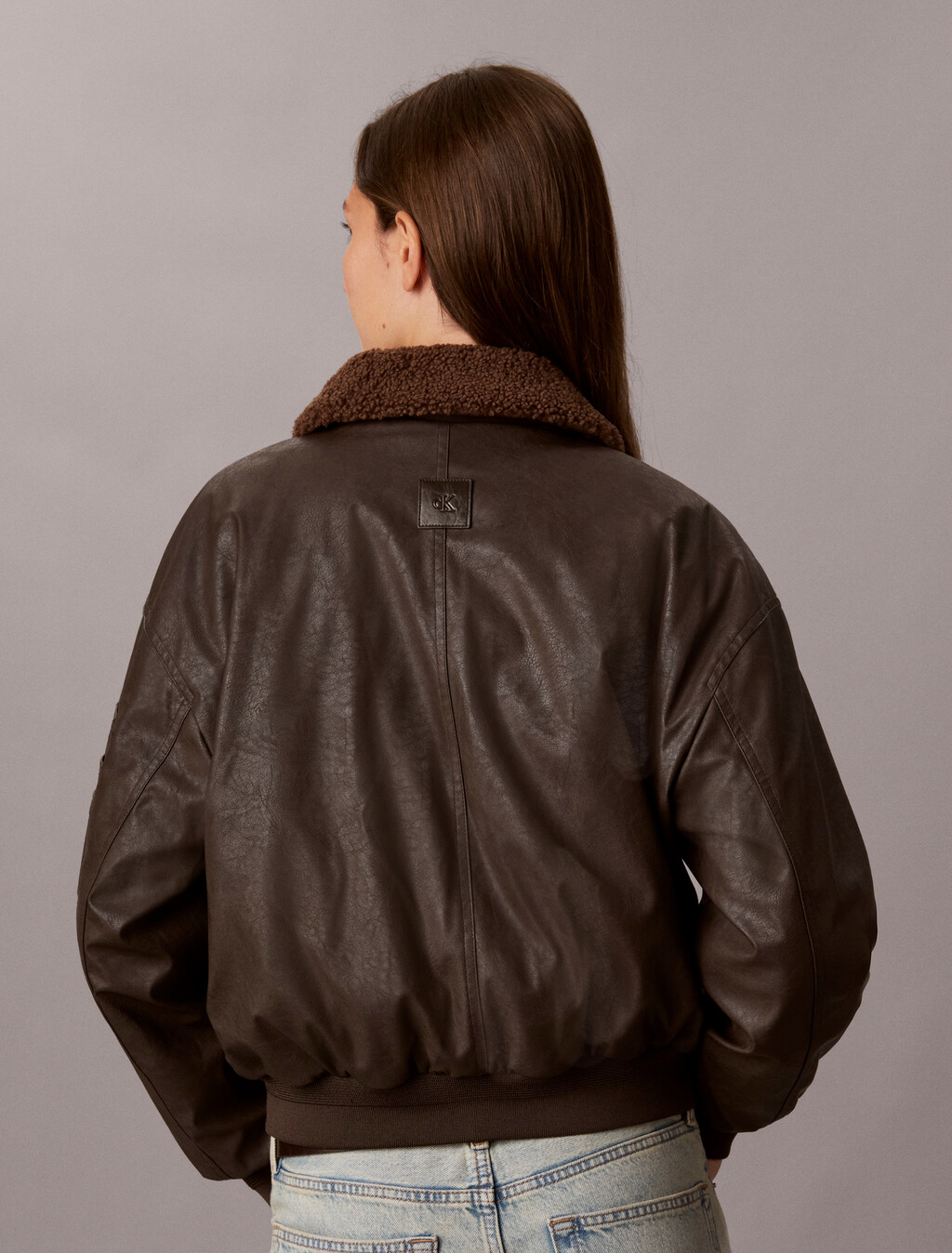 Buy 여성 페이크 레더 패디드 숏 봄버 자켓 in color Dark brown