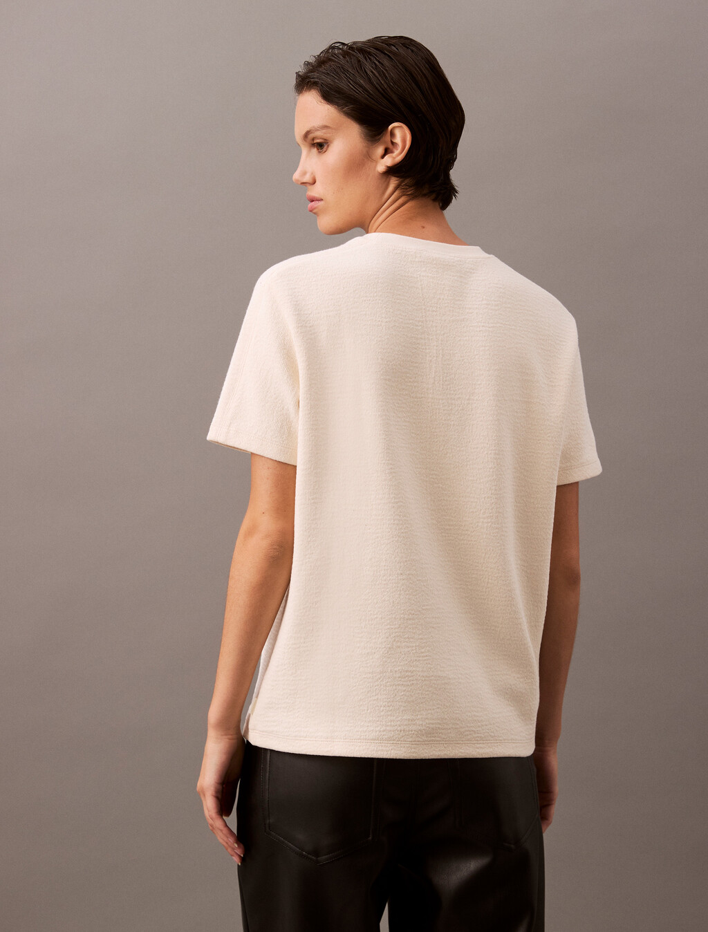Buy 여성 숏슬리브 텍스처드 테리 티 in color ANTIQUE WHITE