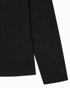 Buy 여성 슬림핏 인스티튜셔널 로고 긴팔 티셔츠 in color CK BLACK
