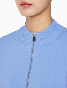 Buy 여성 하프 밀라노 카라 보머 스웨터 in color VISTA BLUE