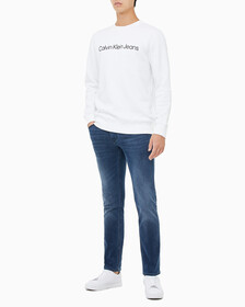 Buy 남성 레귤러핏 인스티튜셔널 로고 기모 스웨트셔츠 in color BRIGHT WHITE