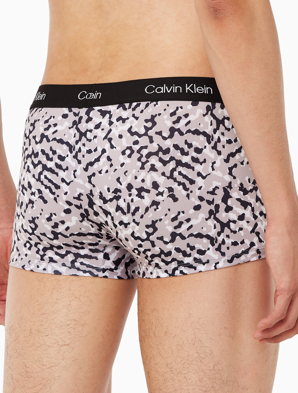 Buy 남성 1996 마이크로 로우라이즈 드로즈 in color CAMO PRINT