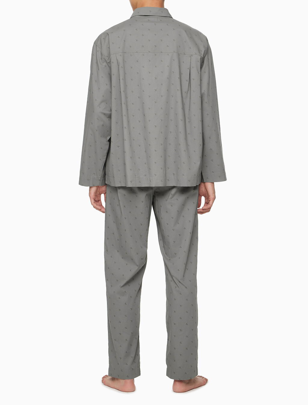 Buy 남성 코튼 포플린 롱슬리브 탑 in color DARK KHAKI