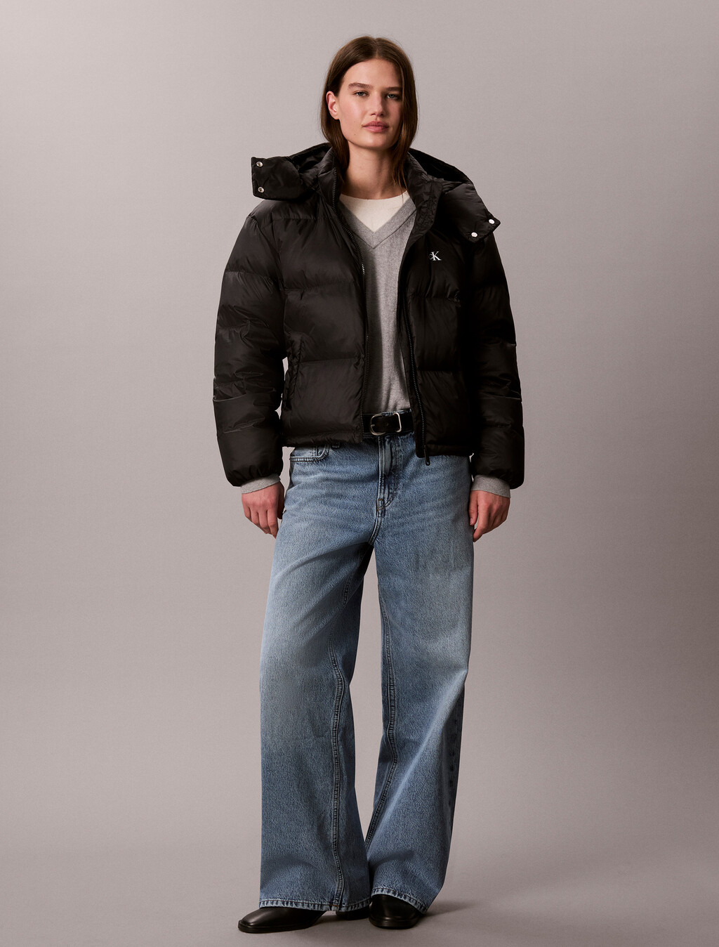 Buy 여성 에센셜 미드 웨잇 푸퍼 자켓 in color BLACK