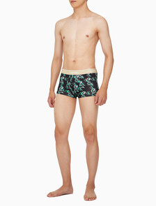 Buy 남성 CNY 드래곤 로우라이즈 드로즈 in color BLACK/GREEN PRINT