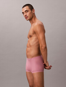 Buy 남성 CK 블랙 인비져블 메쉬 트렁크 in color PINK