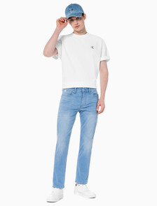 Buy 남성슬림 스트레이트 핏 크롭 라이트블루 37.5 기능성 데님 in color CHALKY BLUE