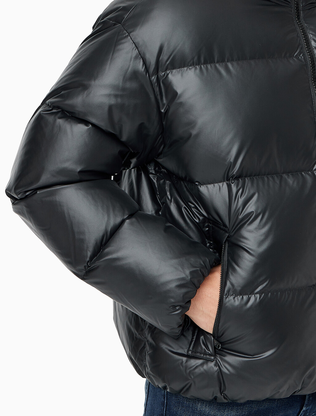 Buy 남녀공용 스탠드 카라 글로시 다운 푸퍼 자켓 in color CK BLACK