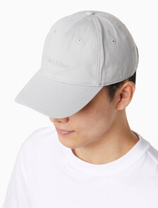 Buy 남녀공용 CKJ 타이틀케이스 로고 볼캡 in color MIRAGE GRAY