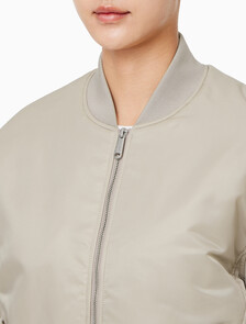 Buy 여성 필드 나일론 보머 자켓 in color BROWN