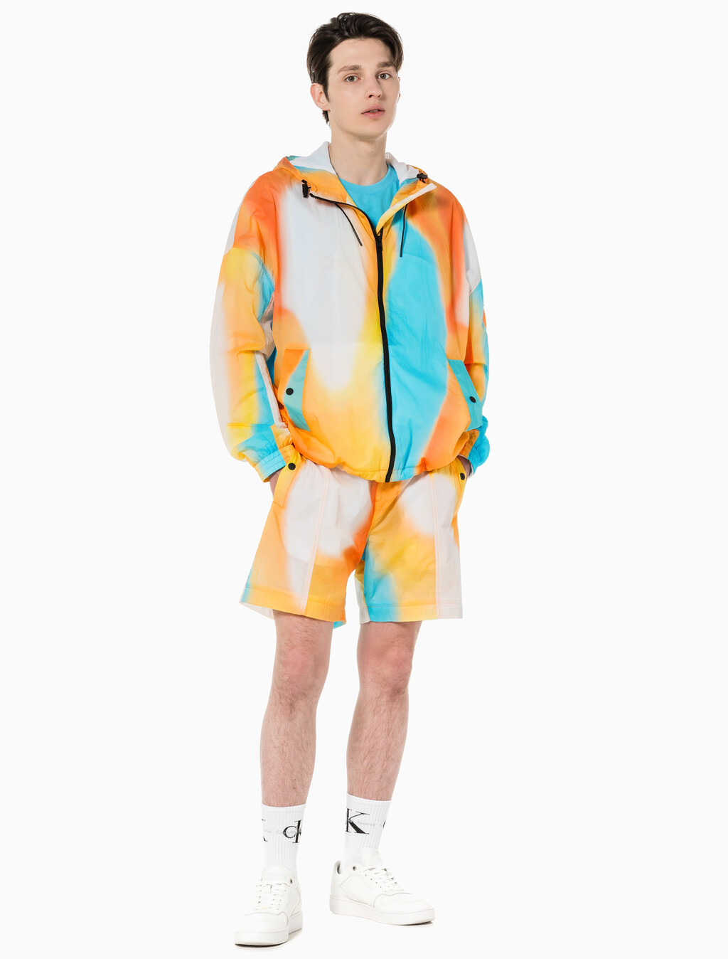 Buy 남성 올오버 그래픽 프린트 쇼츠 in color ANCIENT WHITE/EGGSHELL