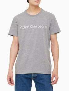 Buy 남성 레귤러핏 인스티튜셔널 로고 스트레치 반팔 티셔츠  in color MID GREY HEATHER
