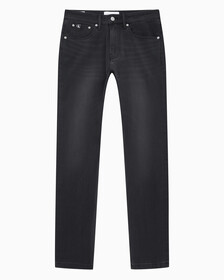 Buy 남성 모던 테이퍼핏 블랙 얼티밋 스트레치 데님 in color WASHED BLACK LOGO LACE
