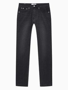 Buy 남성 모던 테이퍼핏 블랙 얼티밋 스트레치 데님 in color WASHED BLACK LOGO LACE