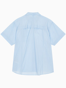 Buy 남성 릴렉스핏 패널 스트라이프 반팔 셔츠 in color SKY BLUE