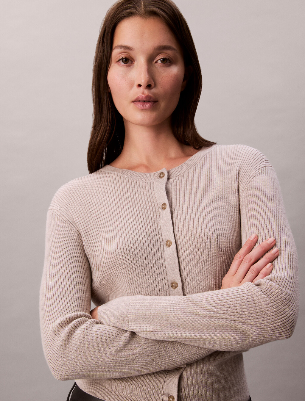 Buy 여성 울실크 크롭 가디건 in color White