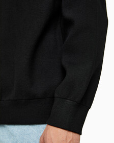 Buy 남성 스노위 테크 하프 집업 스웨터 in color BLACK