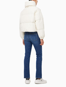 Buy 여성 볼륨 넥 크롭 다운 푸퍼 in color WHITE