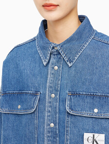 Buy 여성 오버사이즈핏 미드블루 크롭 데님 재킷 in color MID BLUE BACK EMBRO