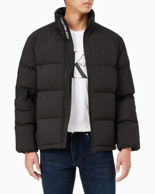 Buy 남성 레귤러핏 스탠드 카라 숏 다운 푸퍼 재킷 in color CK BLACK