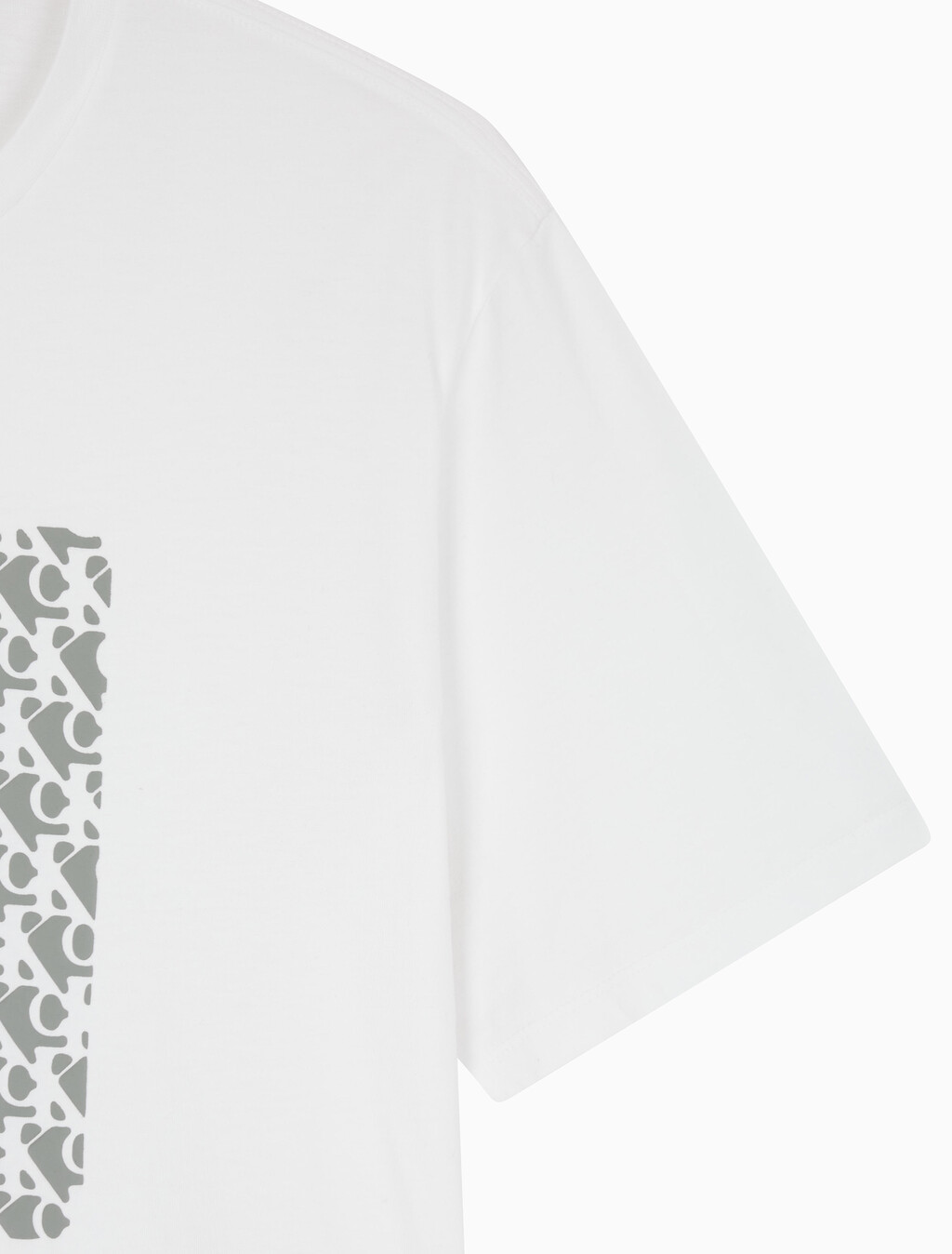 Buy 남성 릴렉스핏 퍼프 AOP 로고 반팔 티셔츠 in color BRILLIANT WHITE