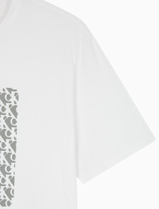 Buy 남성 릴렉스핏 퍼프 AOP 로고 반팔 티셔츠 in color BRILLIANT WHITE