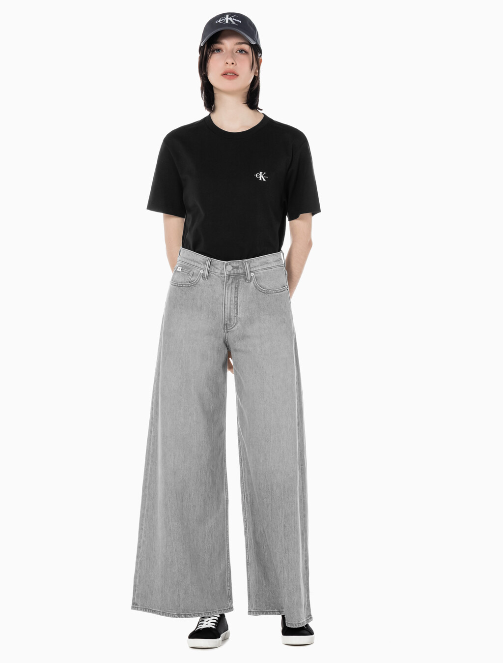 Buy 여성 로우라이즈 루즈핏  그레이  데님 in color GREY STEPPED RELEASE HEM