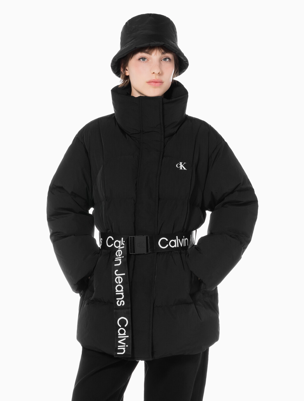 Buy 여성 벨트 롱 푸퍼 in color CK BLACK