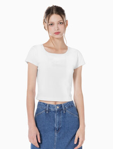 Buy 여성 쿨링 로고 베이비 티셔츠 in color BRIGHT WHITE