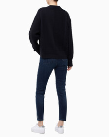 Buy 여성 케이블 인터레스트 브이넥 풀오버 울 스웨터 in color CK BLACK